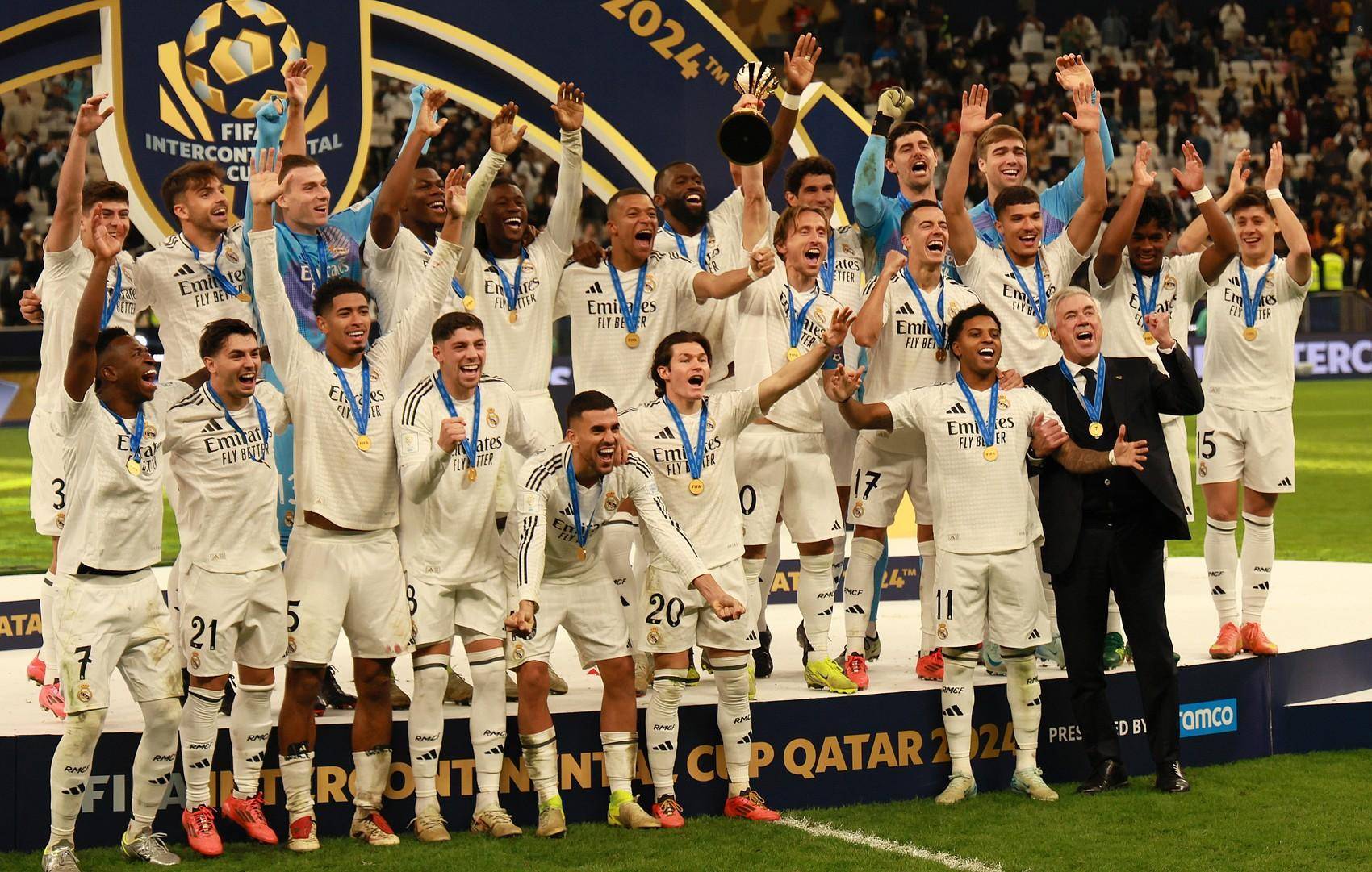 二飞虽退但接班人已到！王洪泽CBA俱乐部杯场均10.3分5.3板2.3助