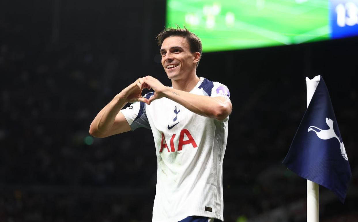 76人多点开花，半场狂轰11记三分得到69分