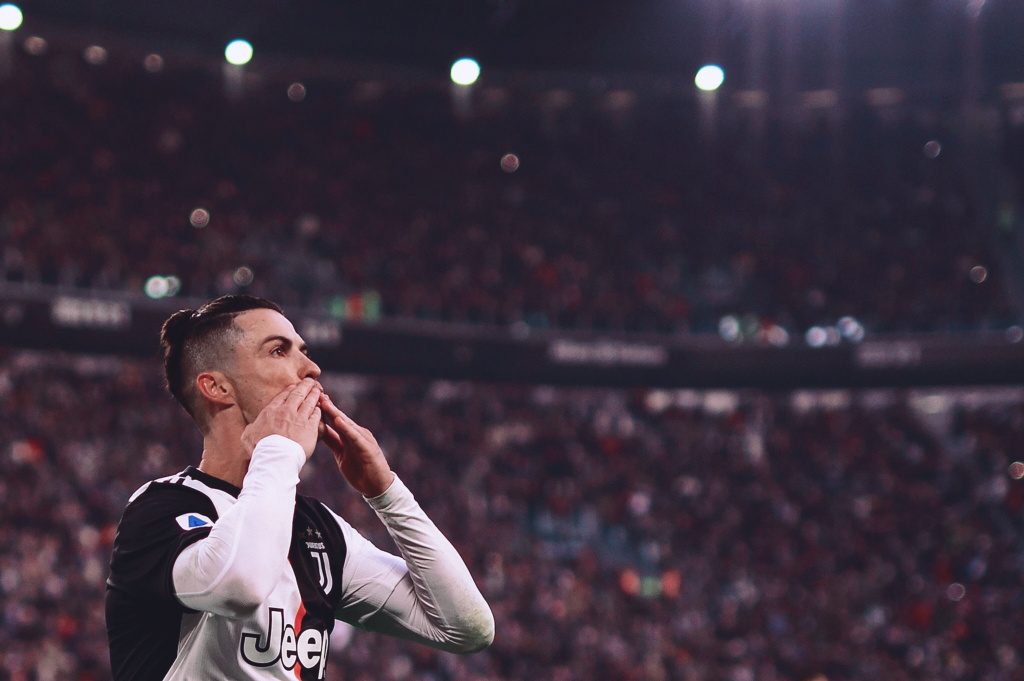 张志磊之后，又一位中国拳击人今天闪耀世界拳击舞台！